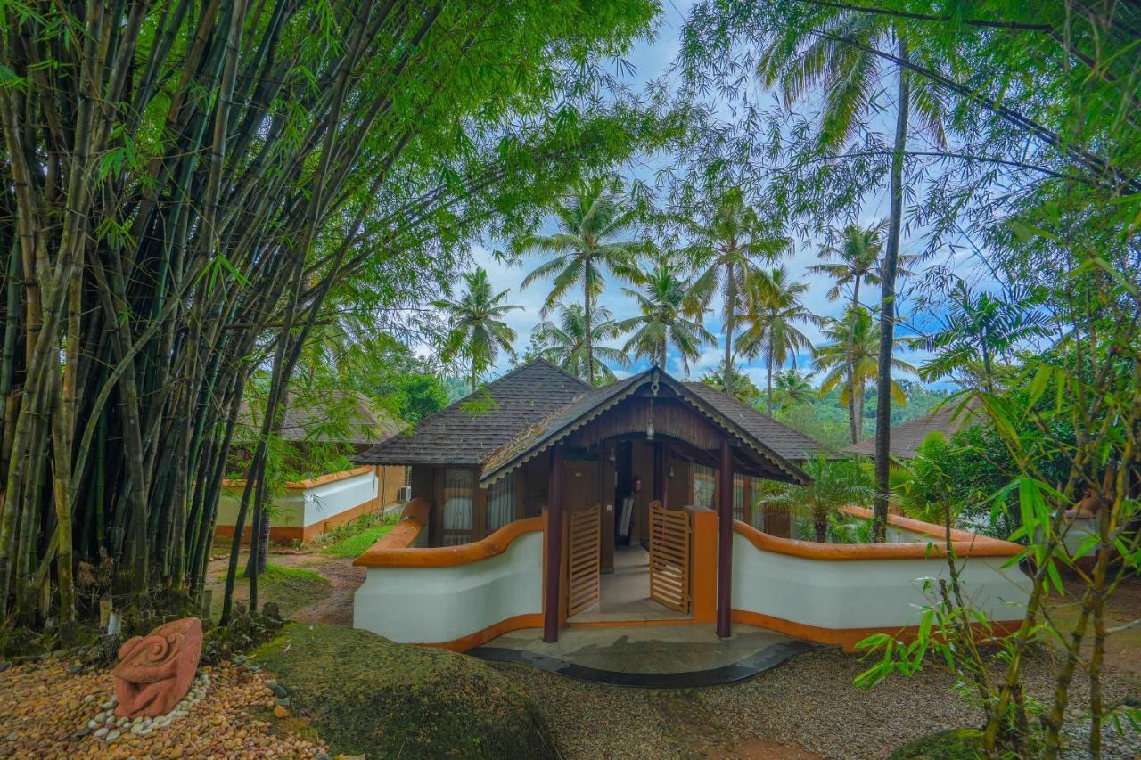 Fragrant Nature Backwater Resort & Ayurveda Spa Kollam Exterior foto