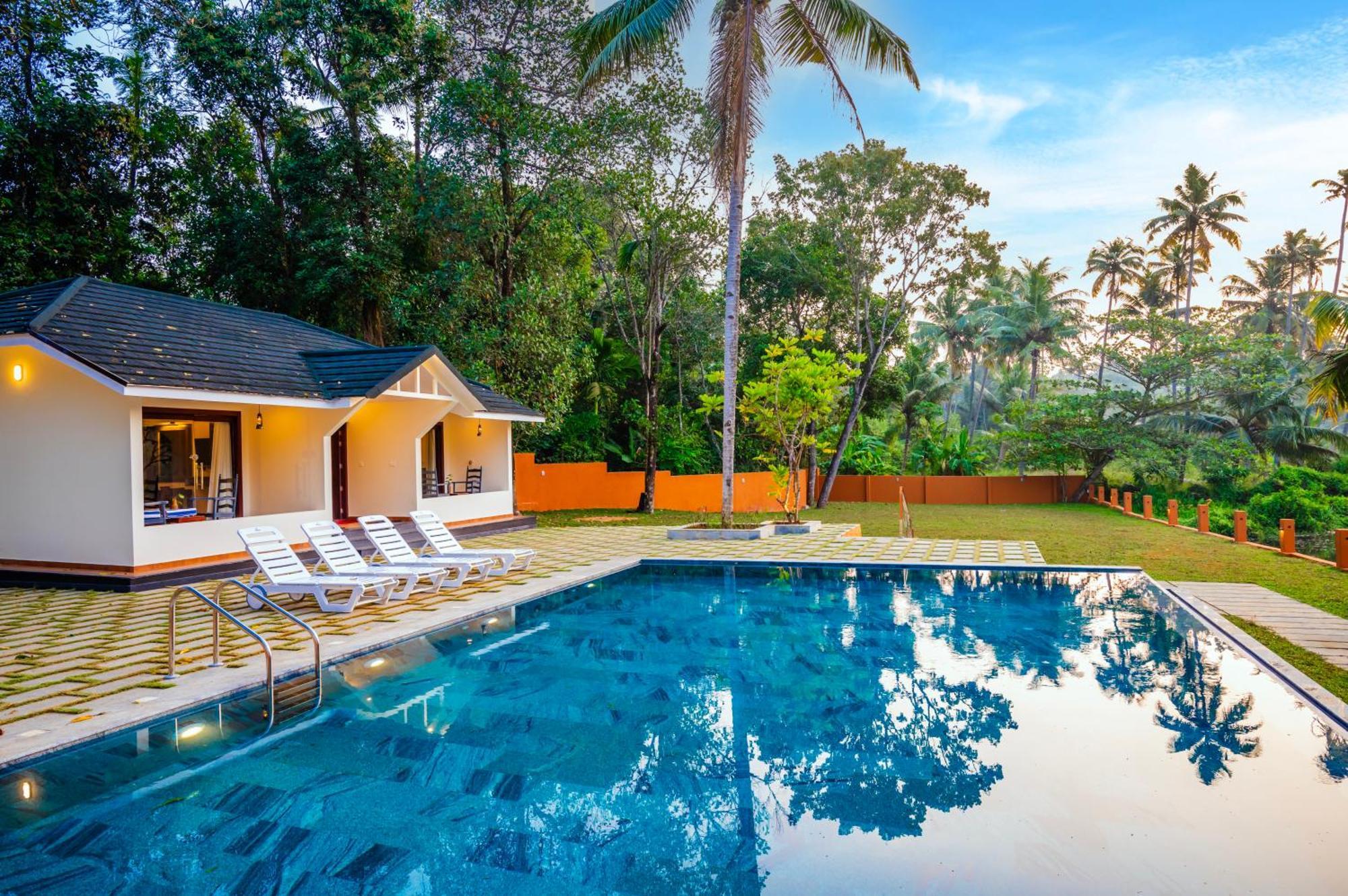 Fragrant Nature Backwater Resort & Ayurveda Spa Kollam Exterior foto