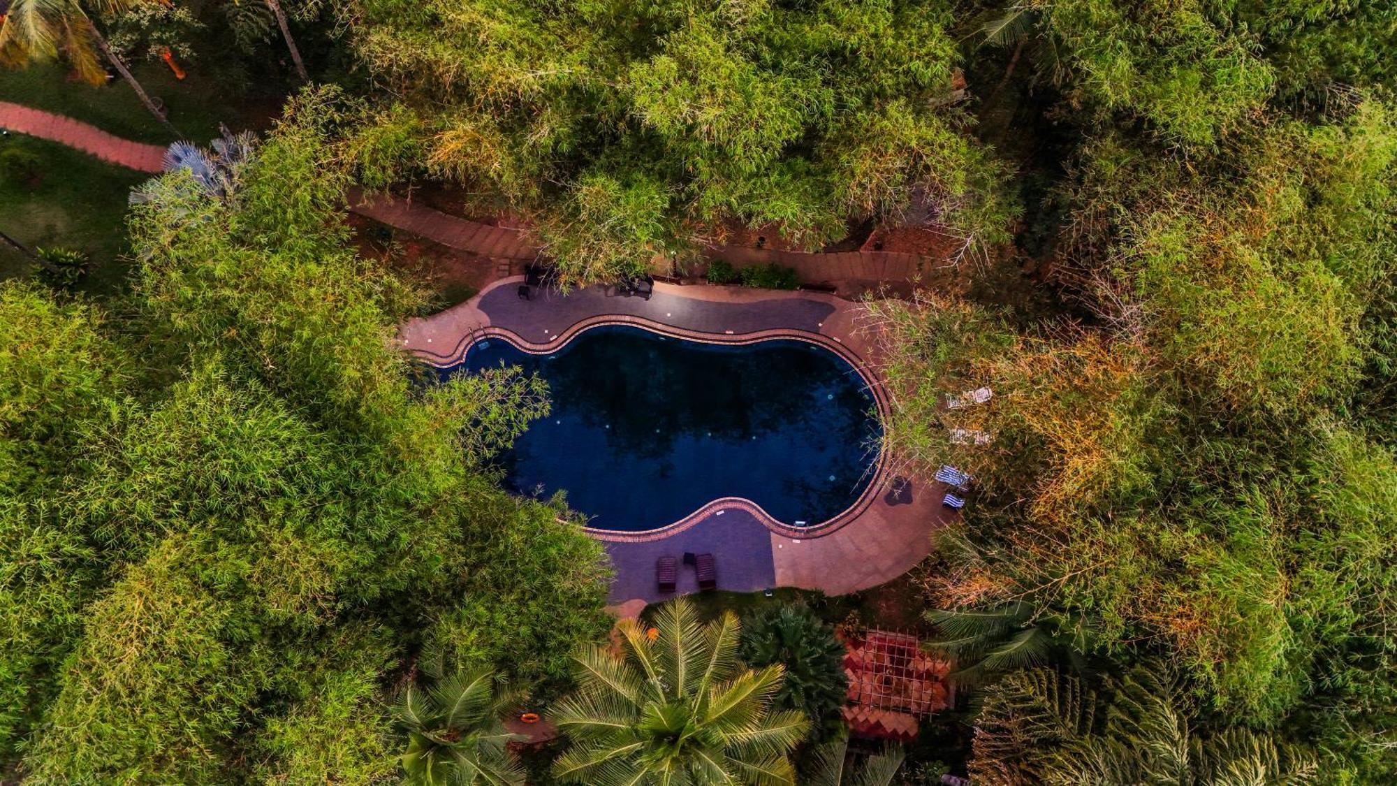 Fragrant Nature Backwater Resort & Ayurveda Spa Kollam Exterior foto