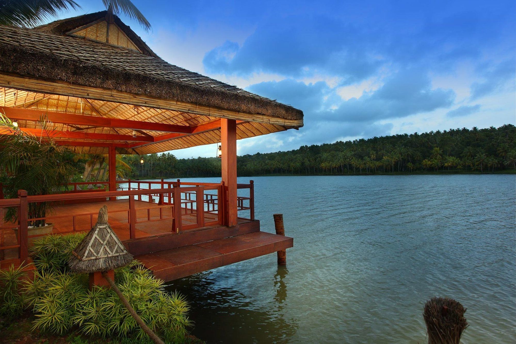 Fragrant Nature Backwater Resort & Ayurveda Spa Kollam Exterior foto